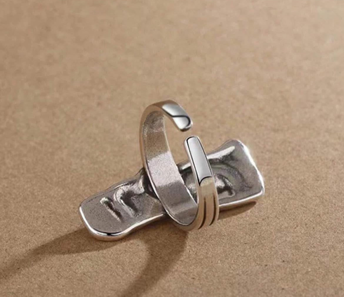 Abstract Moai Face Ring