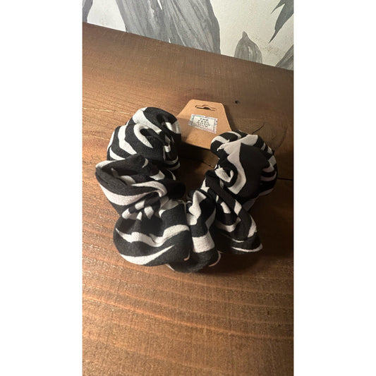 Black & White Scrunchie